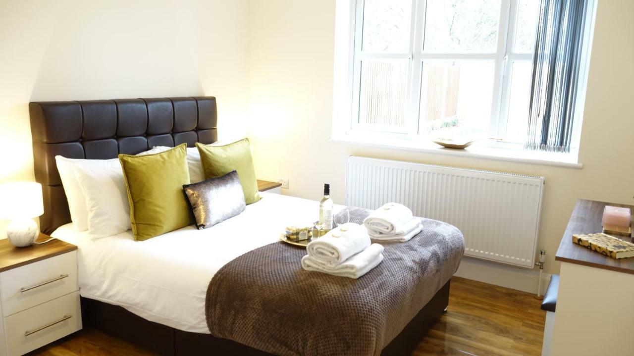 Luxury 2 Bed 2 Bath - Free Parking - 5Min To Airport - Sleeps 6 Appartement Ashford  Buitenkant foto