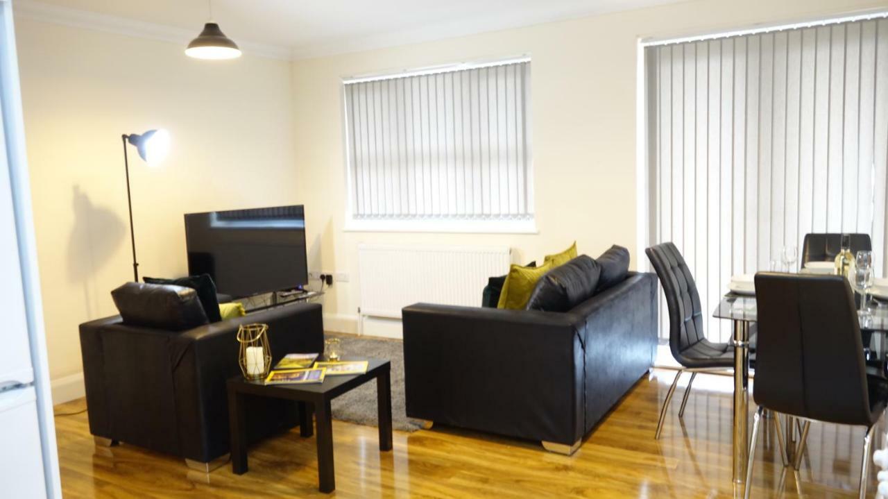 Luxury 2 Bed 2 Bath - Free Parking - 5Min To Airport - Sleeps 6 Appartement Ashford  Buitenkant foto