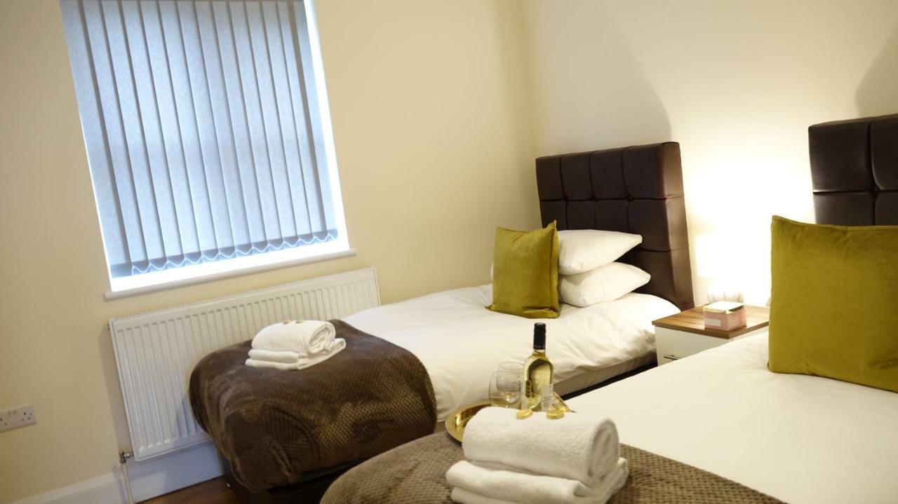 Luxury 2 Bed 2 Bath - Free Parking - 5Min To Airport - Sleeps 6 Appartement Ashford  Buitenkant foto